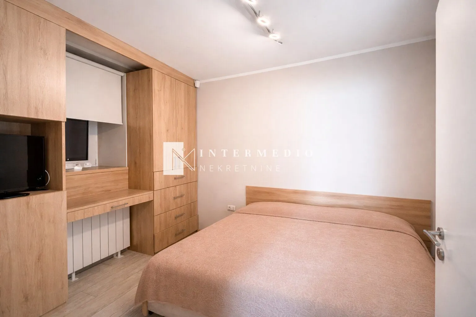 Prodaja, četvorosoban stan, 106m², Centar, Herceg Novi