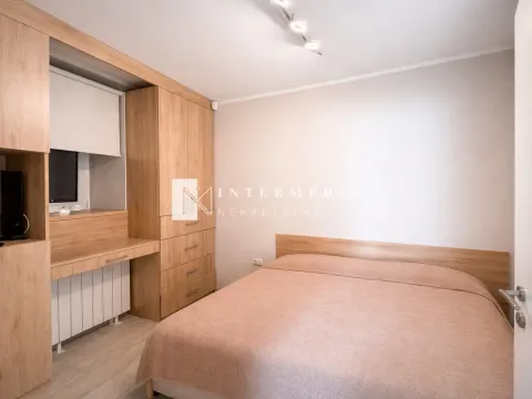 Prodaja, četvorosoban stan, 106m², Centar, Herceg Novi - image 6