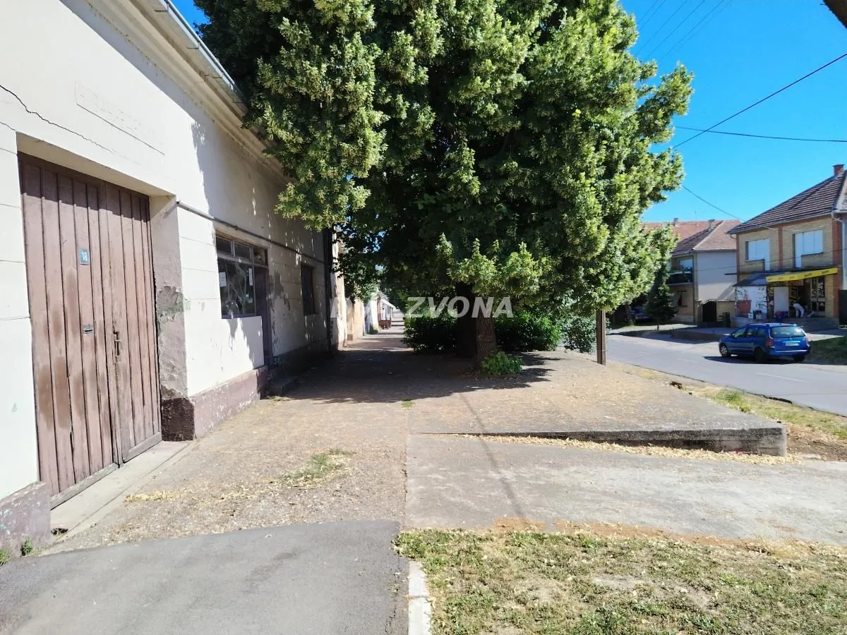 Prodaja, kuća, 232m², Krčedin, Inđija