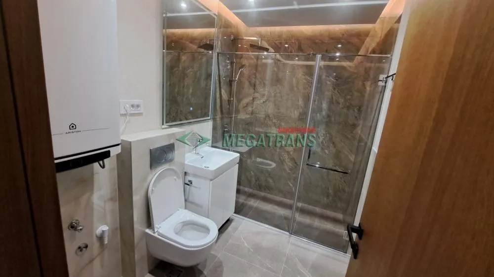 Izdavanje, četvorosoban stan, 90m², Bulevar Evrope, Novi Sad Sve Podlokacije