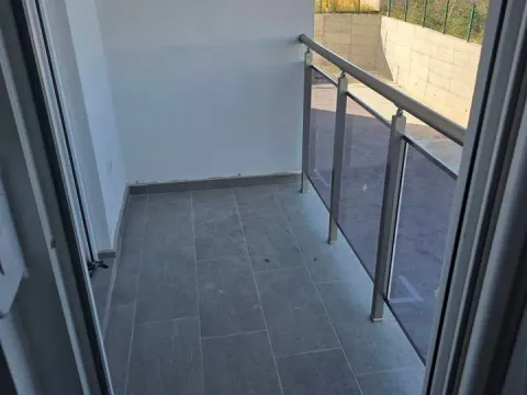 Izdavanje, jednosoban stan, 43m², Zagorič, Podgorica - image 3