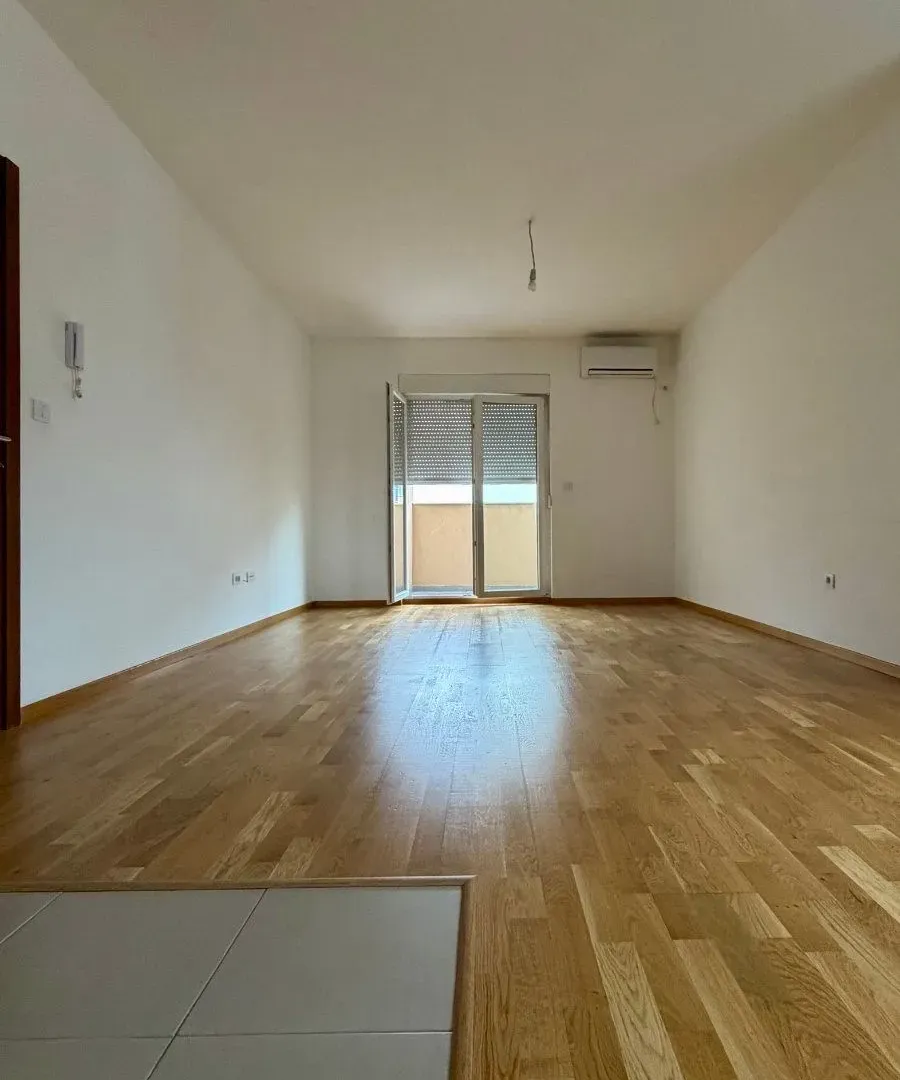 Prodaja, dvosoban stan, 73m², Tuški Put, Podgorica