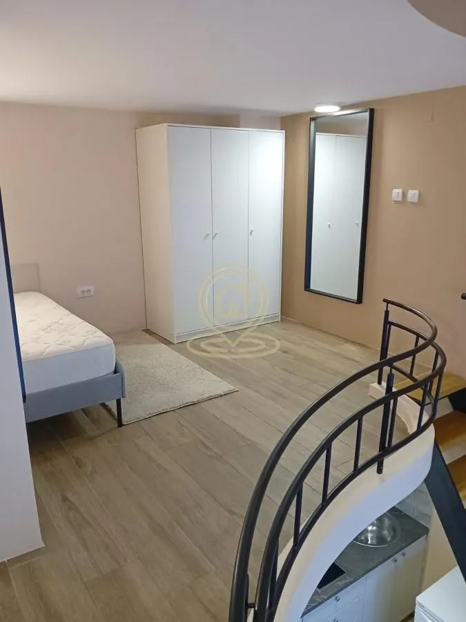 Izdavanje, jednosoban stan, 30m², Salajka, Novi Sad Sve Podlokacije