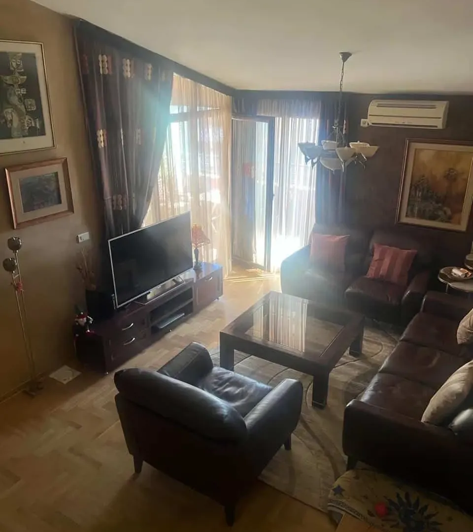 Izdavanje, trosoban stan, 130m², Preko Morače, Podgorica