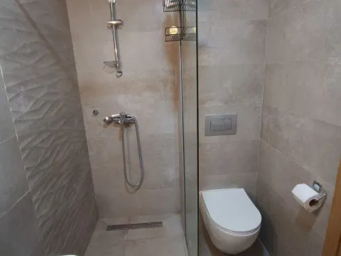 Sale, one bedroom apartment, 43m², Bečići, Budva - image 8