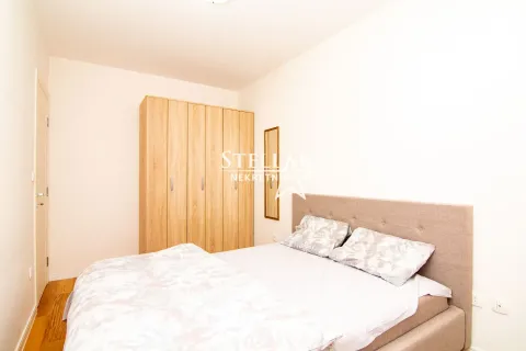 Izdavanje, jednosoban stan, 42m², Central Point, Podgorica - image 3
