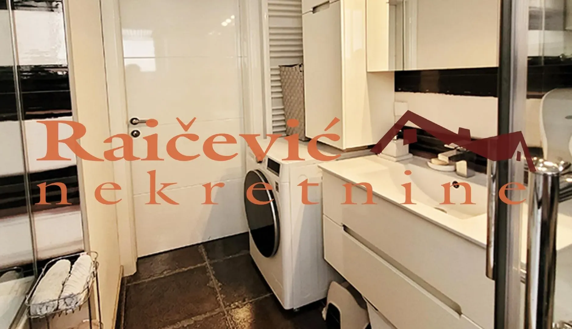 Sale, three bedroom apartment, 90m², Trošarina, Voždovac Sve Podlokacije