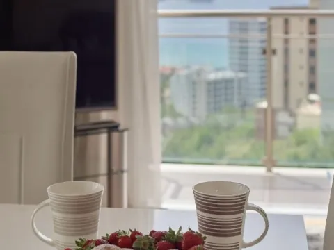 Rent, two bedroom apartment, 75m², Bečići, Budva - image 2