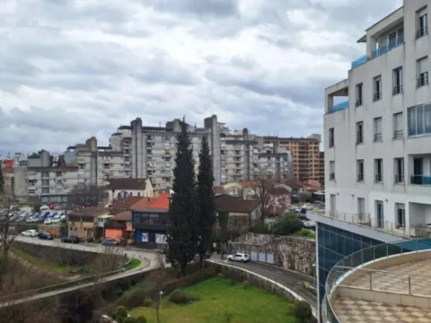 Izdavanje, jednosoban stan, 50m², Centar, Podgorica - image 6