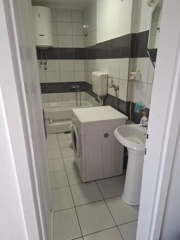 Prodaja, jednosoban stan, 42m², Centar, Podgorica