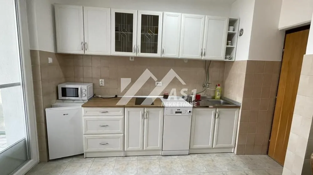 Rent, four bedroom apartment, 100m², Centar, Novi Sad