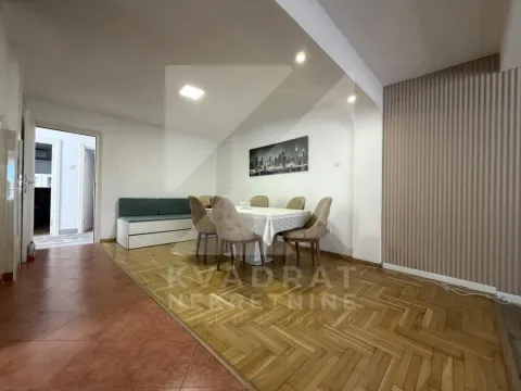 Rent, two bedroom apartment, 120m², Stari Aerodrom, Podgorica - image 8