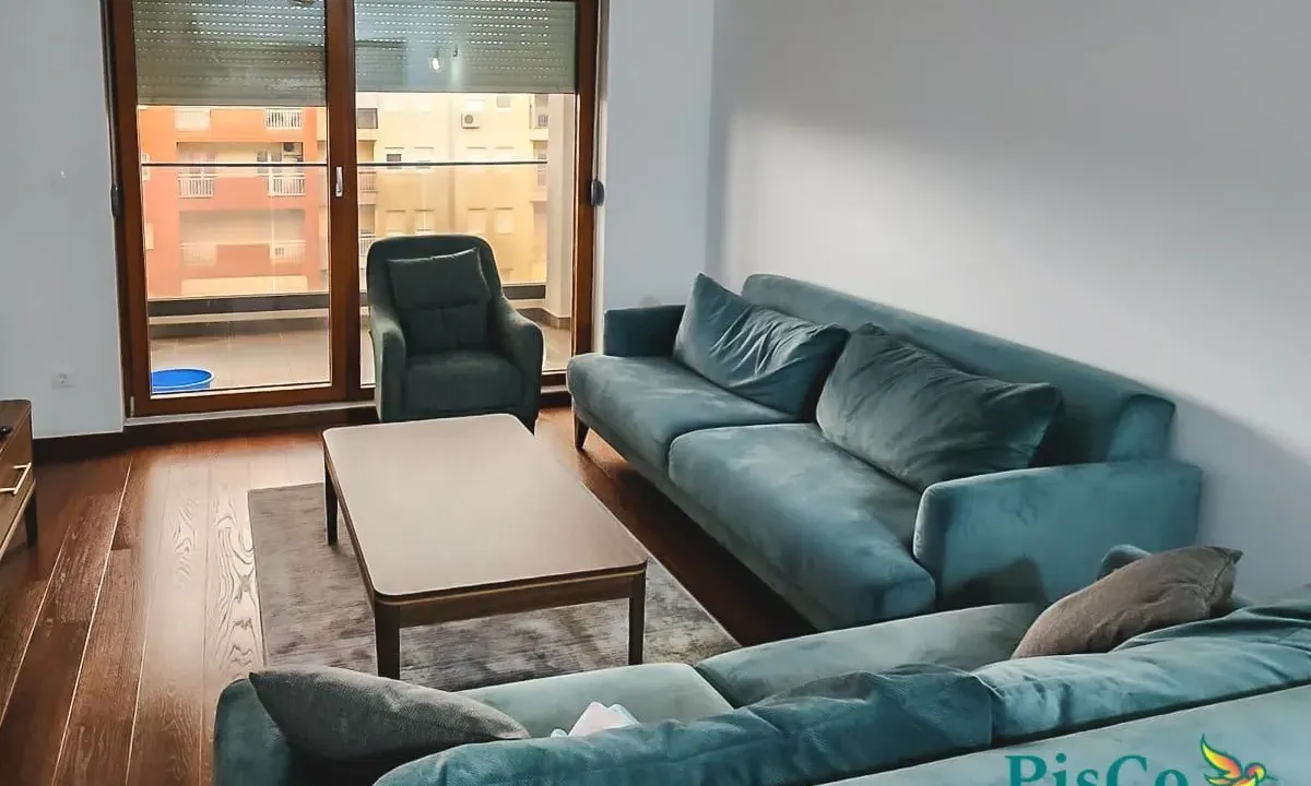 Izdavanje, dvosoban stan, 69m², Master Kvart, Podgorica