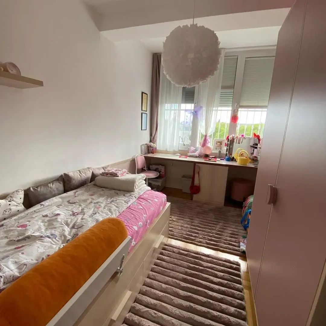 Izdavanje, trosoban stan, 120m², Centar, Podgorica