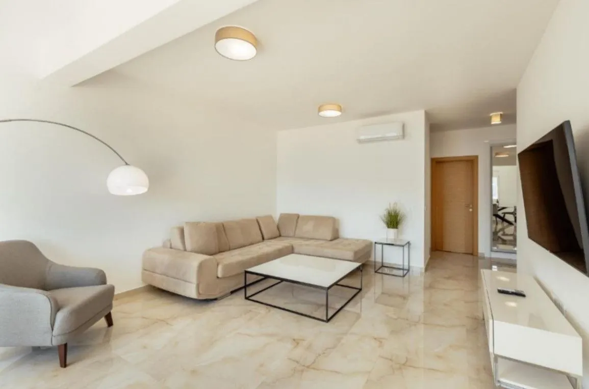 Prodaja, dvosoban stan, 87m², Baošići, Herceg Novi