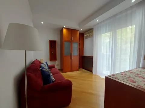 Izdavanje, stan, 156m², Kalenić Pijaca, Vračar Sve Podlokacije - image 9