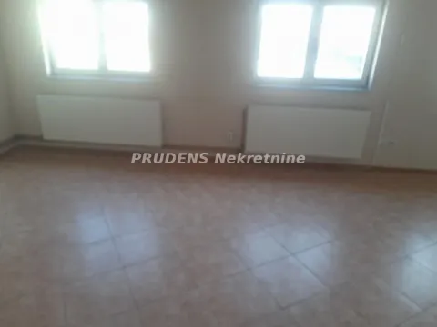 Izdavanje, poslovni prostor, 96m², Surčin, Beograd - image 2