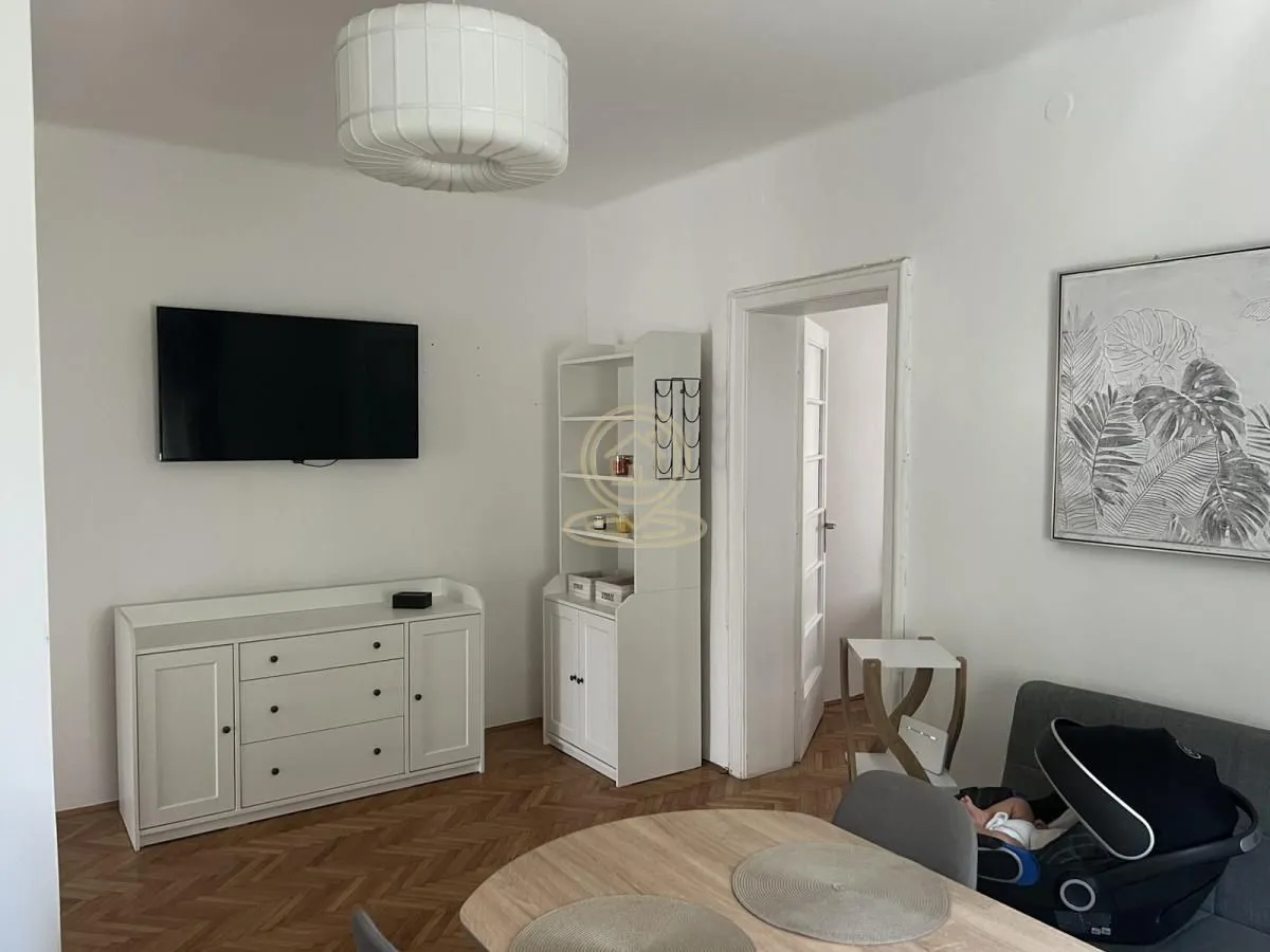 Rent, three bedroom apartment, 61m², Stari Grad, Beograd