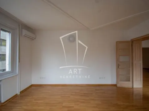 Prodaja, četvorosoban stan, 133m², Slavija, Vračar Sve Podlokacije - image 7