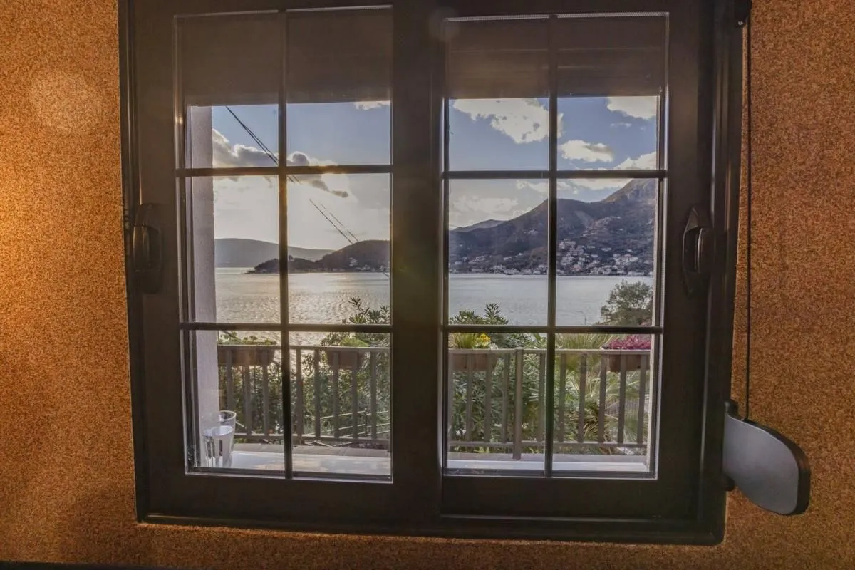 Prodaja, kuća, 70m², Lepetani, Tivat