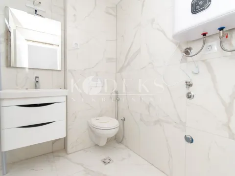 Rent, office space, 64m², City Kej, Podgorica - image 10