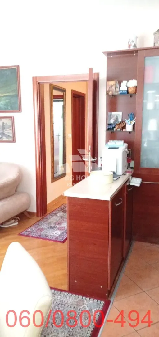 Prodaja, trosoban stan, 70m², Kalenić Pijaca, Vračar Sve Podlokacije