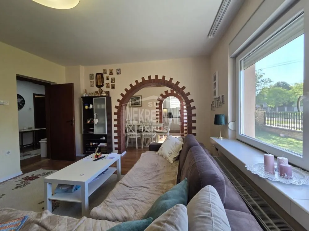 Prodaja, kuća, 180m², Bajmok, Subotica