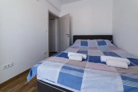 Rent, one bedroom apartment, 45m², Blok 6, Podgorica - image 4