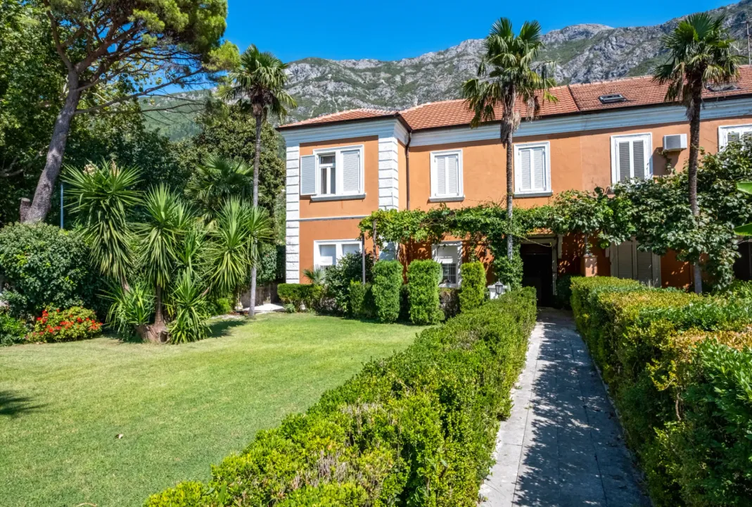 Sale, house, 112m², Risan, Kotor