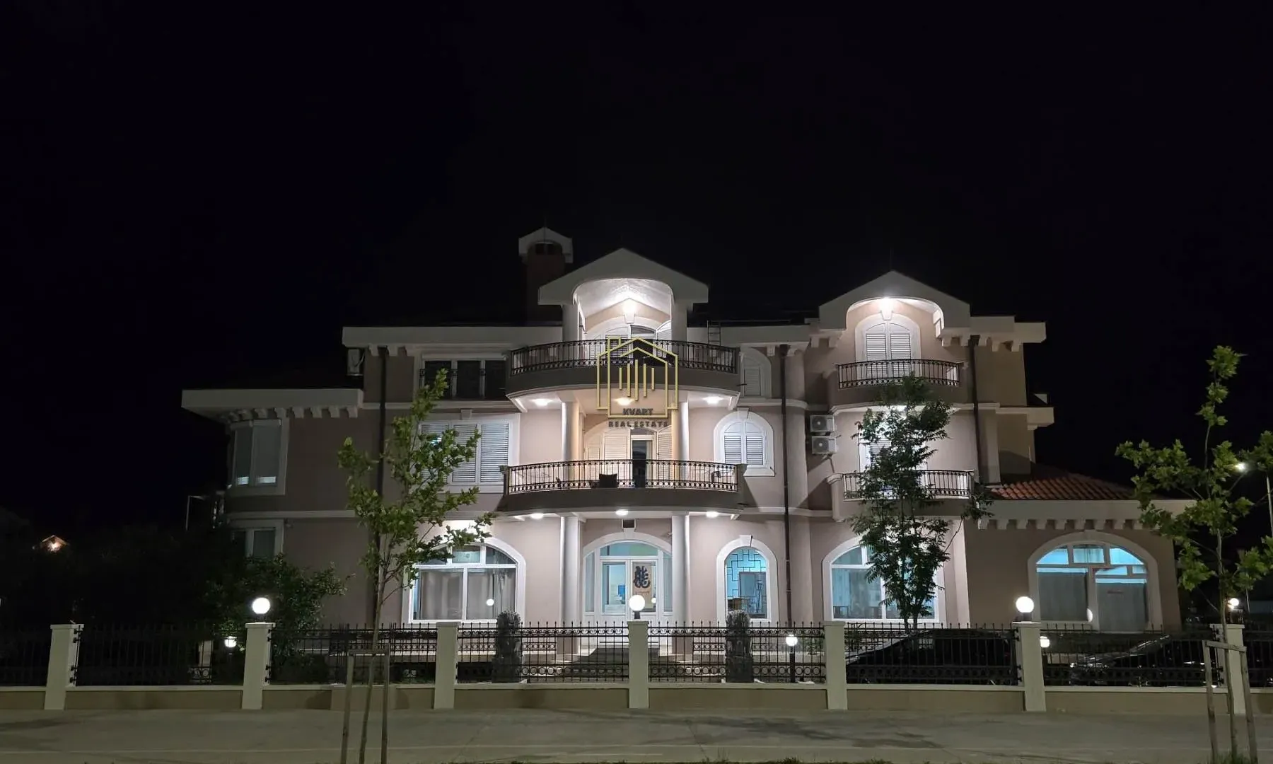 Rent, office space, 500m², Stari Aerodrom, Podgorica