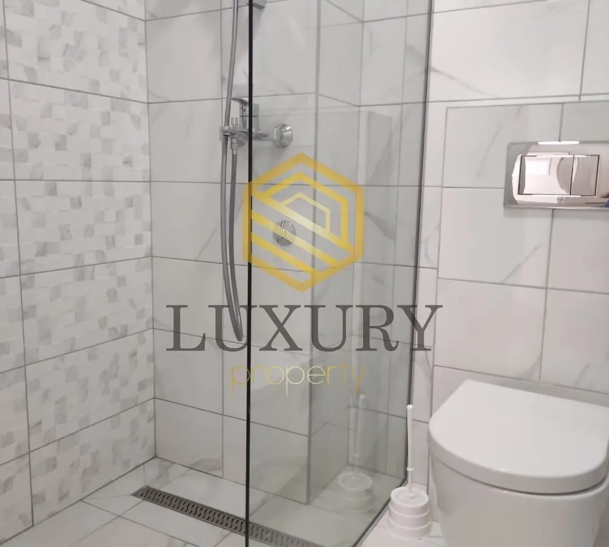 Izdavanje, jednosoban stan, 43m², Stari Aerodrom, Podgorica