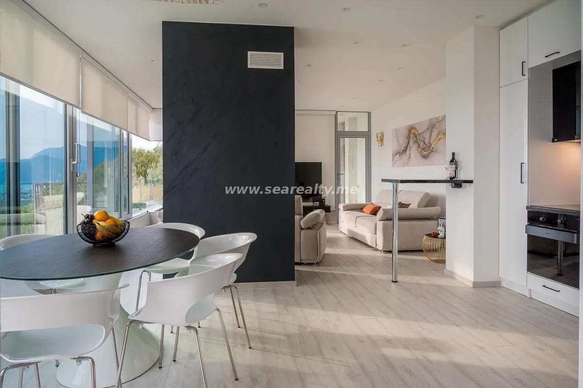 Prodaja, kuća, 280m², Tivat, Crna Gora