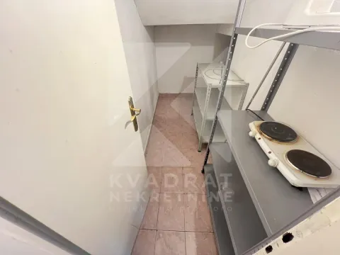 Rent, house, 220m², Dahna, Podgorica - image 17