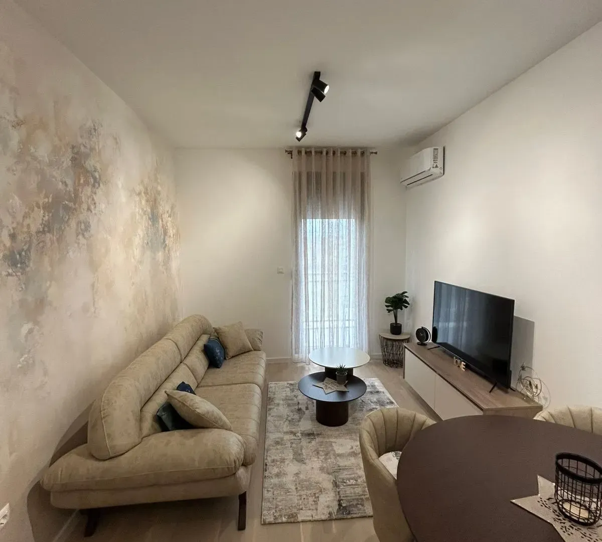 Rent, one bedroom apartment, 37m², Tološi, Podgorica