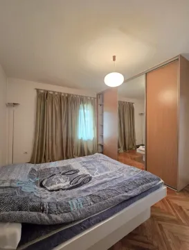 Prodaja, kuća, 289m², Tološi, Podgorica - image 9
