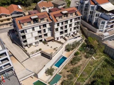 Prodaja, trosoban stan, 120m², Tivat, Crna Gora - image 24