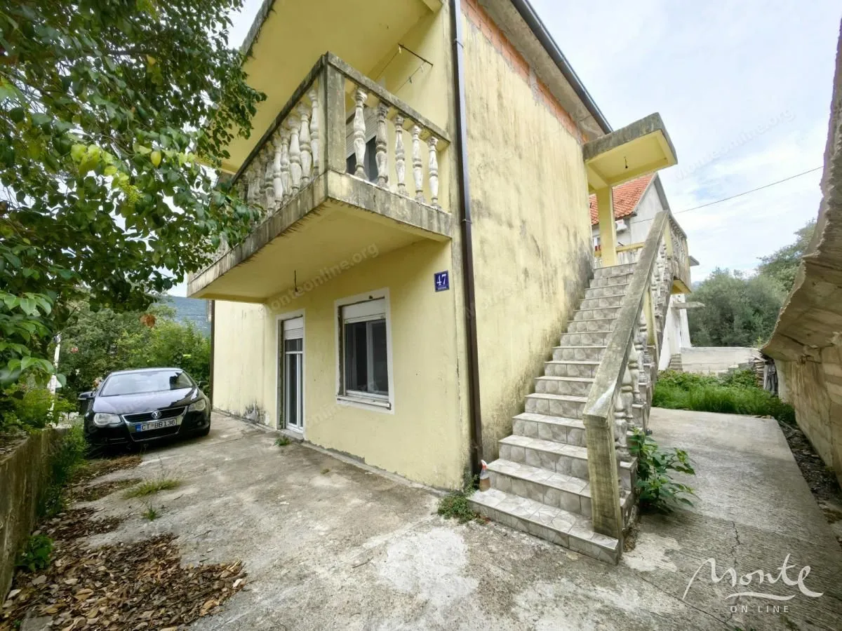 Prodaja, kuća, 180m², Trebešin, Herceg Novi