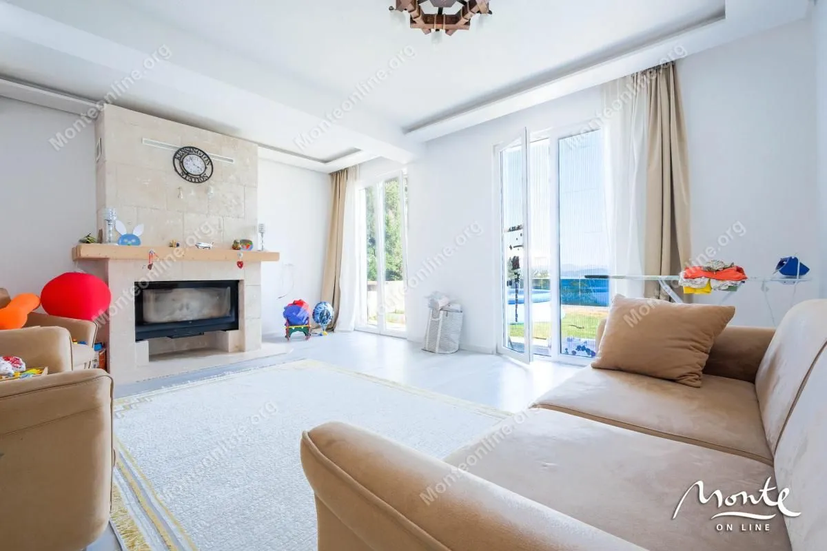 Prodaja, kuća, 270m², Baošići, Herceg Novi