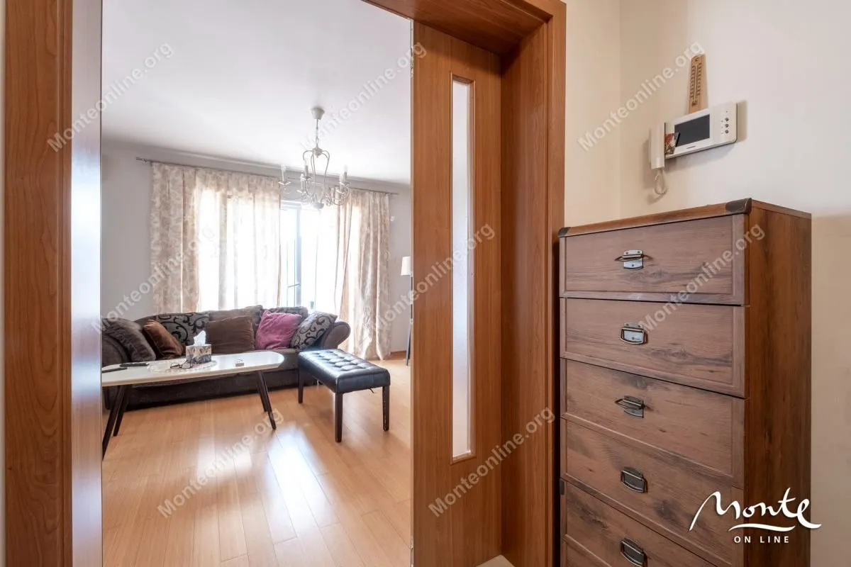 Sale, two bedroom apartment, 76m², Lazi, Budva