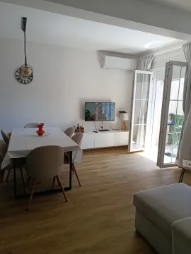 Izdavanje, jednosoban stan, 45m², Gruda, Cetinje - image 5