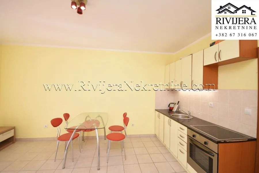 Prodaja, jednosoban stan, 46m², Baošići, Herceg Novi