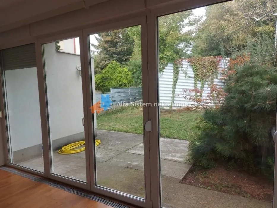 Izdavanje, kuća, 300m², Savski Venac, Beograd