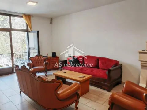 Kuća in Profesorska Kolonija