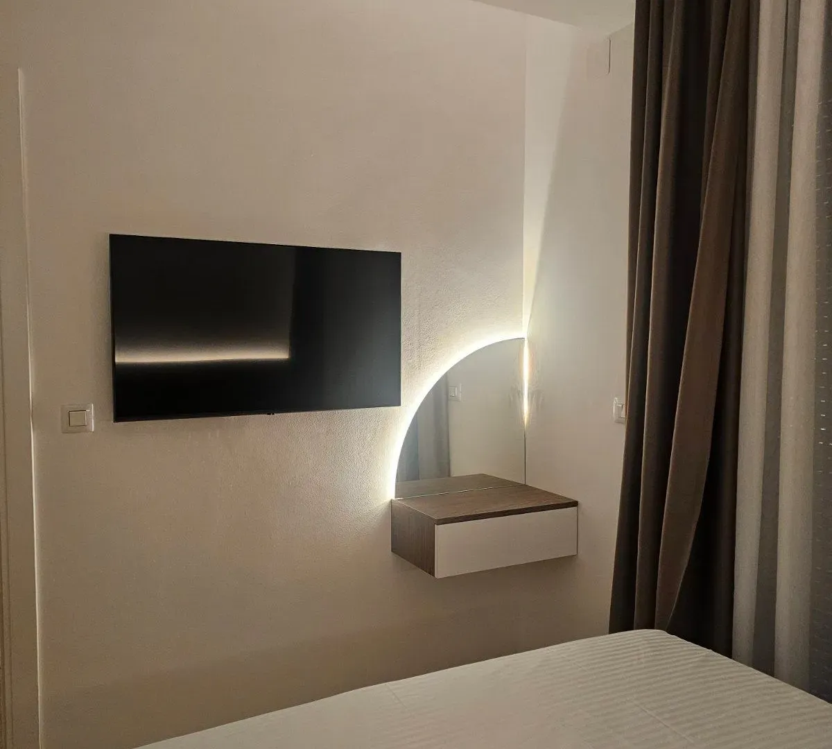 Rent, one bedroom apartment, 62m², Bečići, Budva