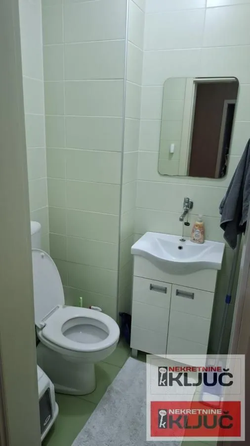 Prodaja, trosoban stan, 98m², Novo naselje, Novi Sad