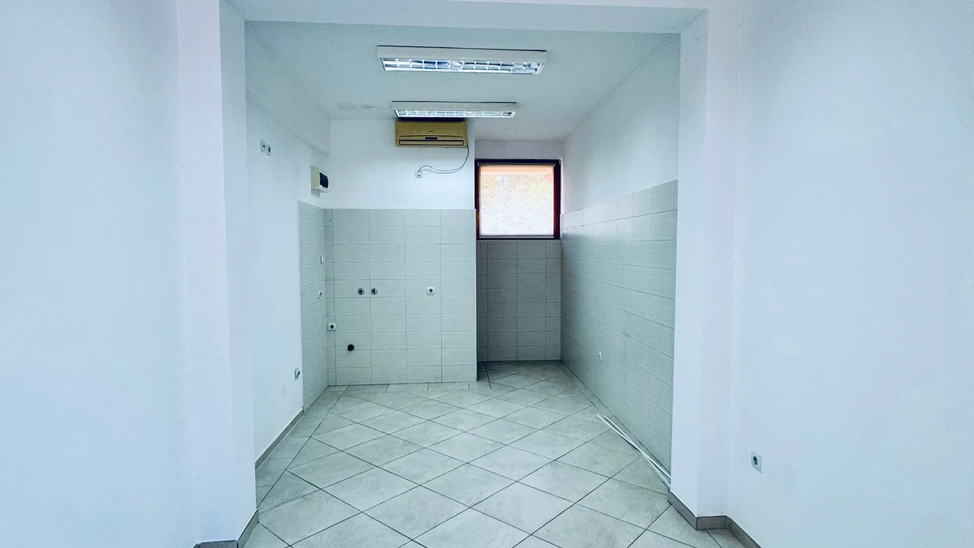 Rent, office space, 25m², Centar, Podgorica