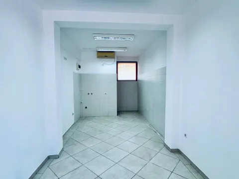 Rent, office space, 25m², Centar, Podgorica - image 2