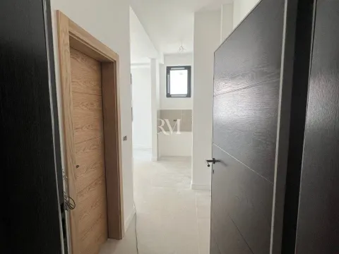 Prodaja, jednosoban stan, 48m², Dobrota, Kotor - image 4