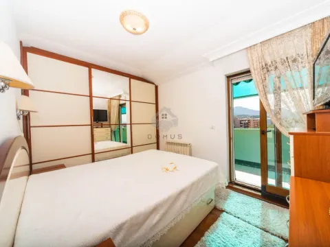 Prodaja, trosoban stan, 126m², Stari Aerodrom, Podgorica - image 6