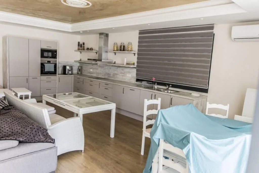 Sale, house, 371m², Stoliv, Kotor